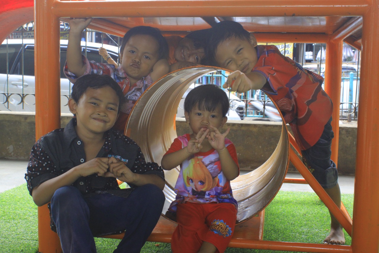 Galeri aktivitas Relawan Minggu di Taman Baca Masyarakat ke-2