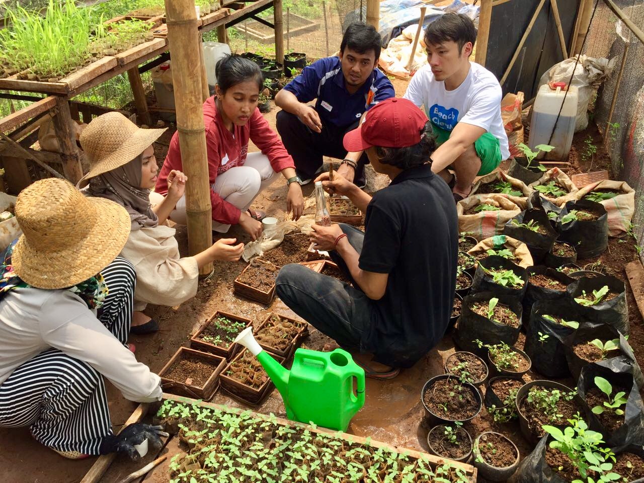 Galeri aktivitas Coffee Forest Garden Project di Vida Bekasi ke-3
