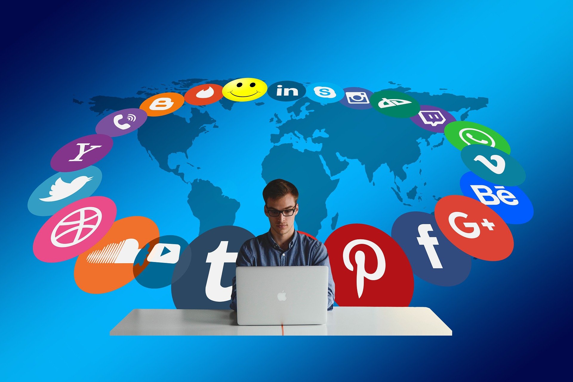 Desainer Social Media 