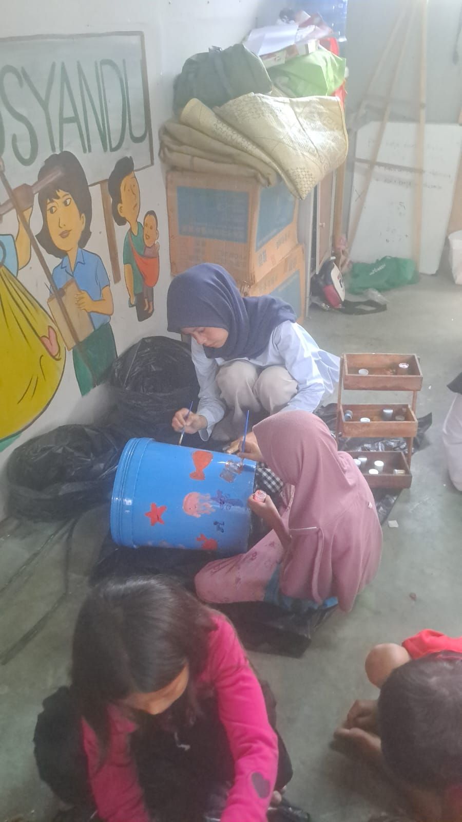 Galeri aktivitas Clean up Dan pemasangan tong sampah ke-4