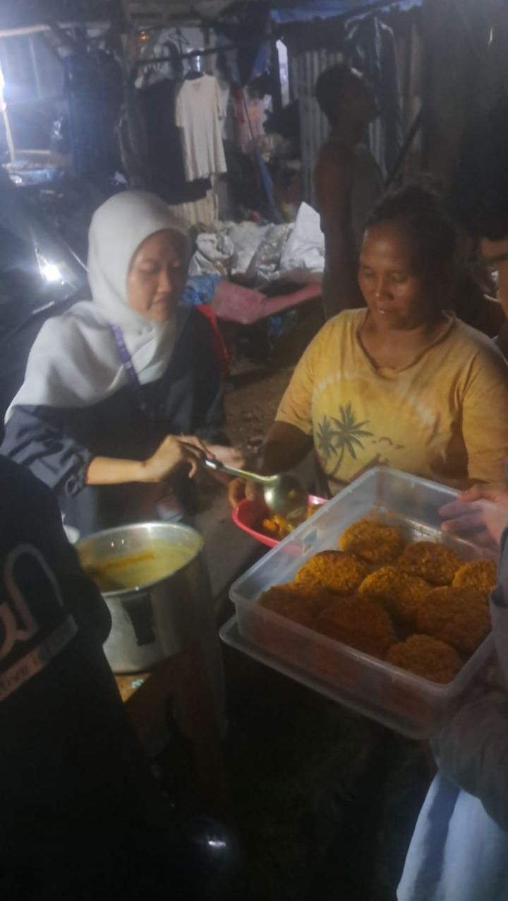 Galeri aktivitas Memasak sambil Berbagi tanpa kemasan Dan polusi  ke-3