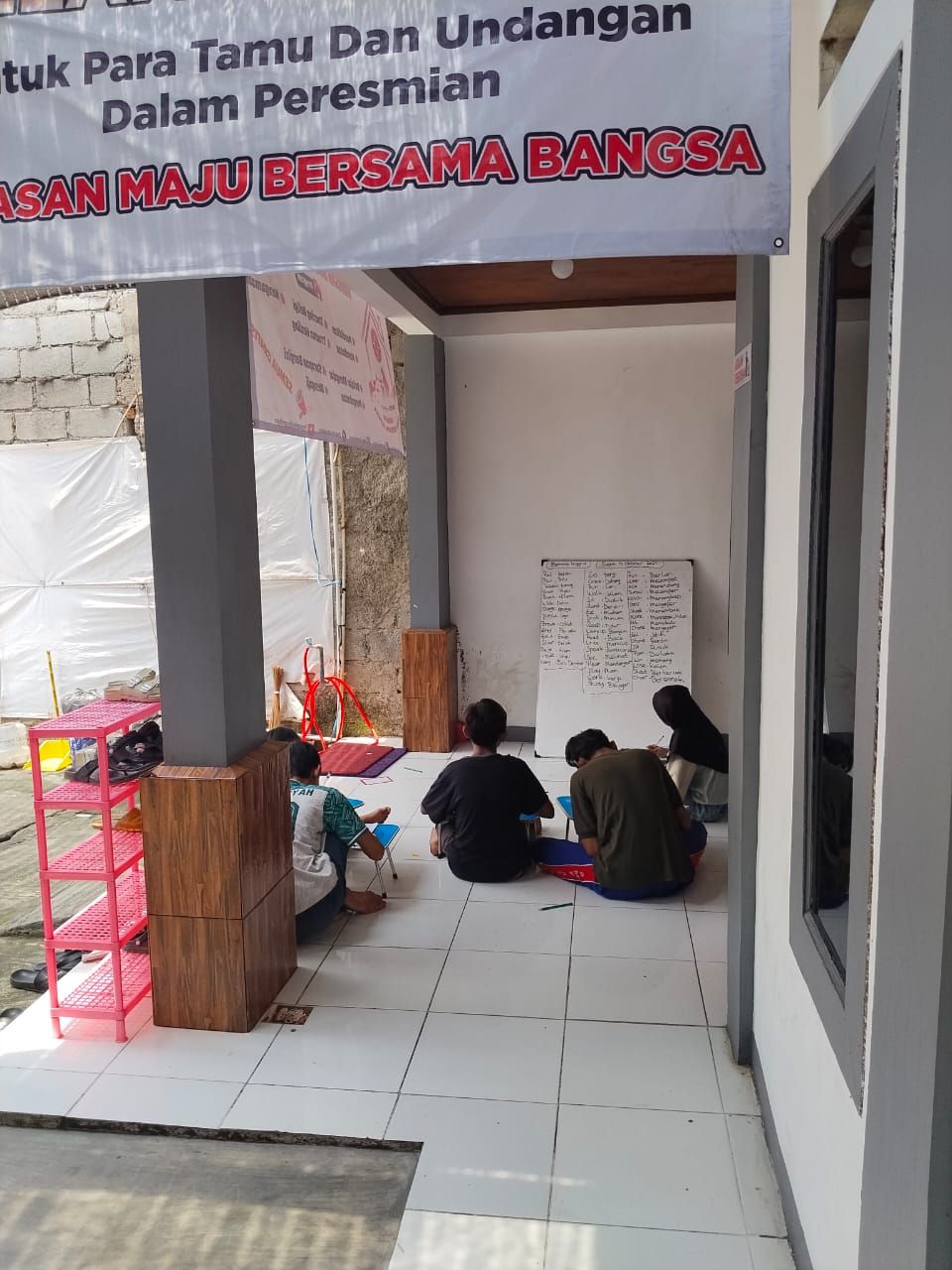 Galeri aktivitas Membutuhkan  Guru Muda  ke-5