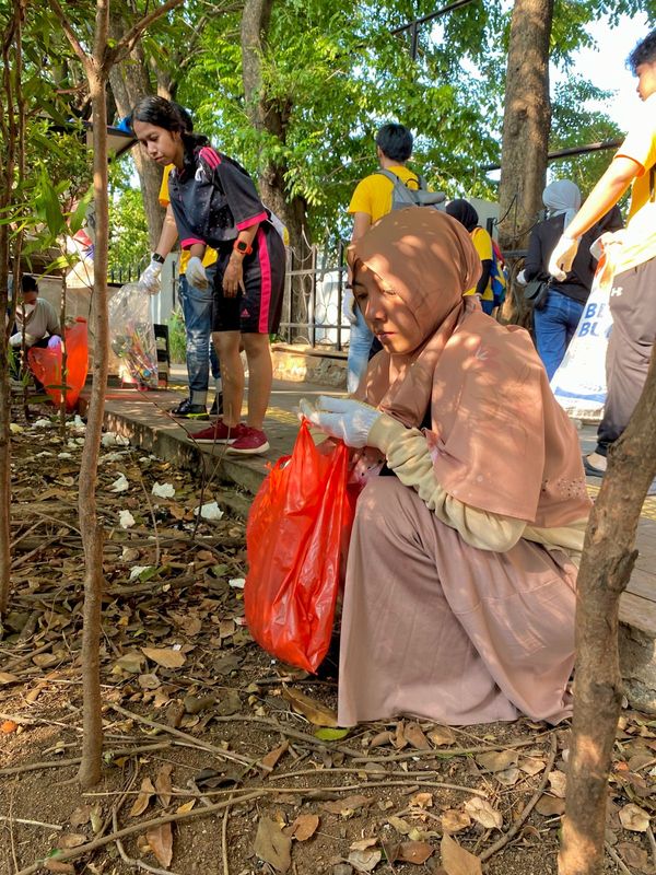 Galeri aktivitas Clean up Trash Hero Jakarta ke-221 ke-10