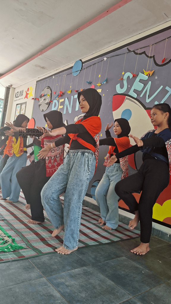 Galeri aktivitas LIGHTS, EXPRESSION, ACTION! ke-6