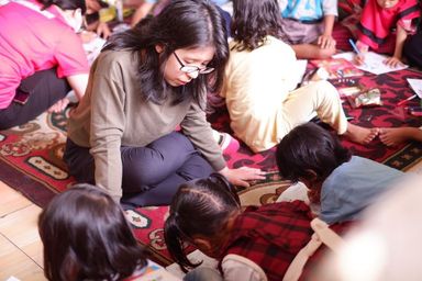 Galeri aktivitas Calling you who like teaching children in JKT ke-3