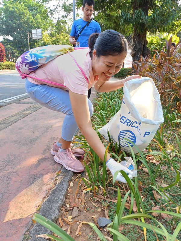 Galeri aktivitas Clean up Trash Hero Jakarta ke-231 ke-14