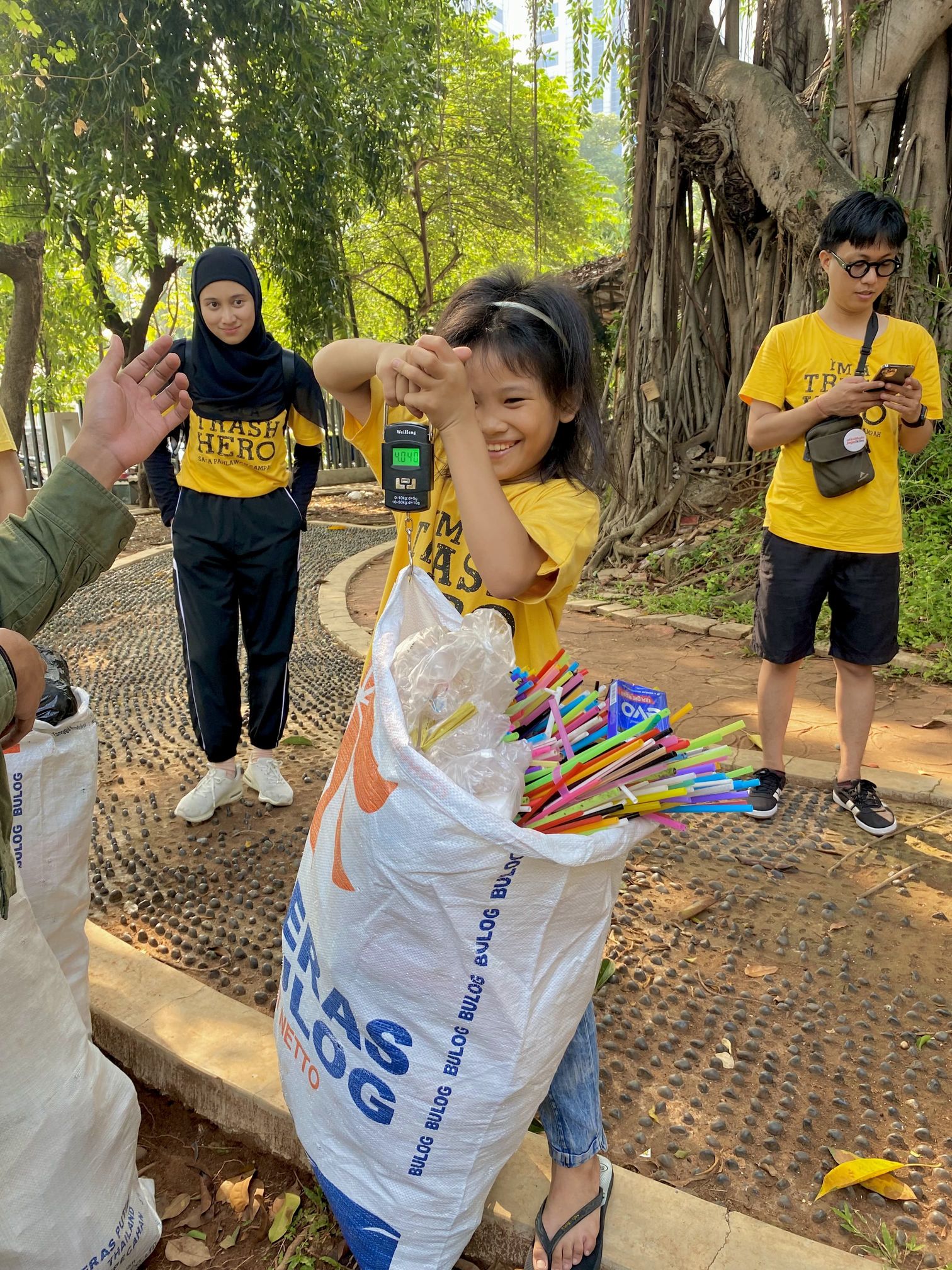Galeri aktivitas Clean up Trash Hero Jakarta ke-232 ke-2