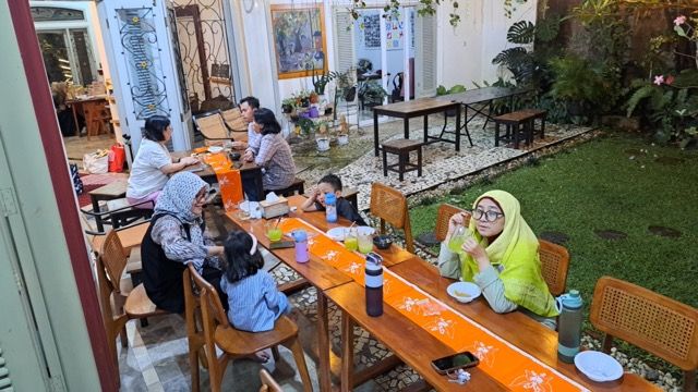Galeri aktivitas Klub Buku bareng Gernas Tastaba (Luring) ke-4